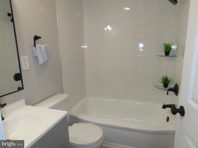 831 E 27TH ST, Wilmington, DE 19802