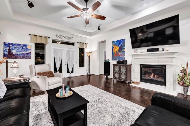 9619 Hideaway Green Drive, Richmond, TX 77406