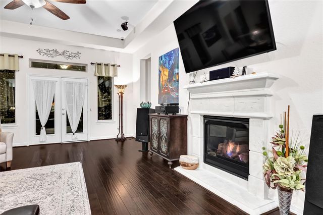 9619 Hideaway Green Drive, Richmond, TX 77406