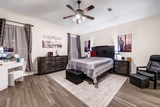 9619 Hideaway Green Drive, Richmond, TX 77406