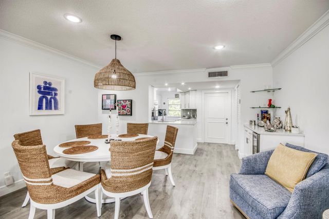 14823 Cumberland Drive 204 M, Delray Beach, FL 33446