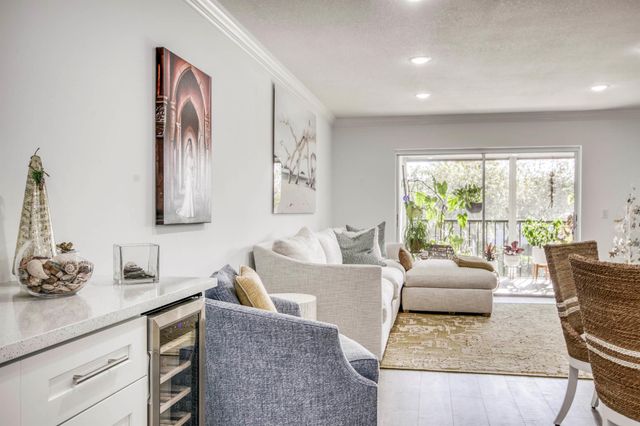 14823 Cumberland Drive 204 M, Delray Beach, FL 33446