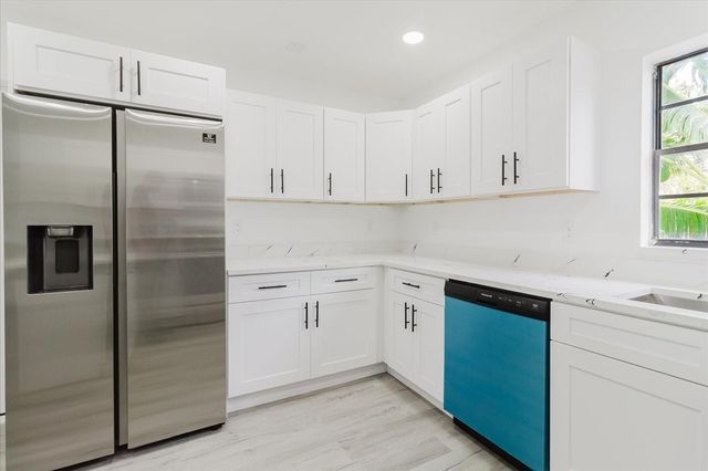 3014 S WEST SHORE BOULEVARD W, Tampa, FL 33629