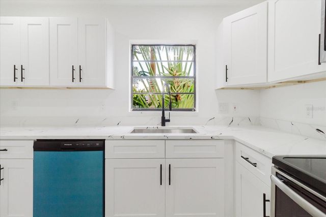 3014 S WEST SHORE BOULEVARD W, Tampa, FL 33629