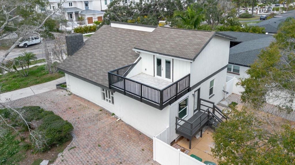 Image 4 of property listing at 3014 S WEST SHORE BOULEVARD W, Tampa, FL 33629