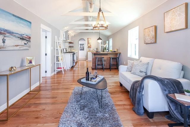 3018 3rd Street NW, Albuquerque, NM 87107