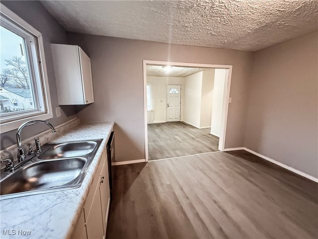 4319 12th Avenue, Parkersburg, WV 26101