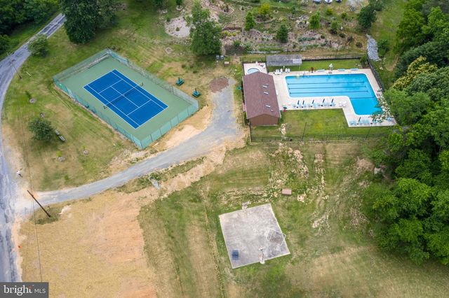 1928 ELM RD, Port Republic, MD 20676