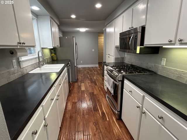 12800 Ne 20TH St, Vancouver, WA 98684