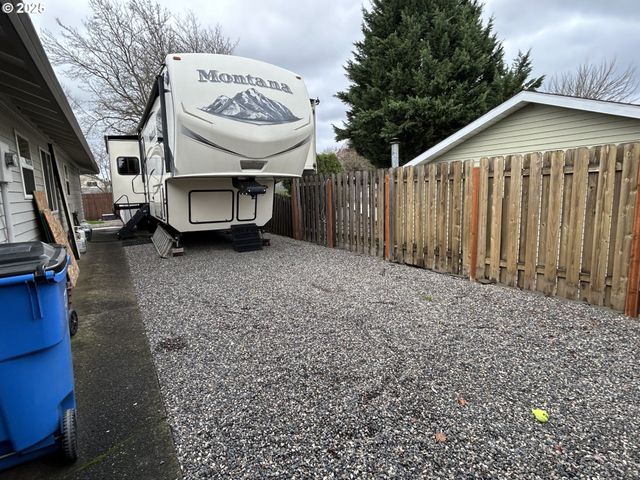 12800 Ne 20TH St, Vancouver, WA 98684