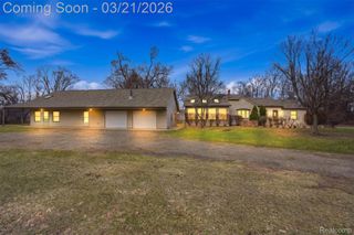 12913 9 Mile Road, Green Oak Township, MI 48178