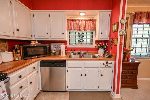 1554 Brookhaven Drive, Southaven, MS 38671