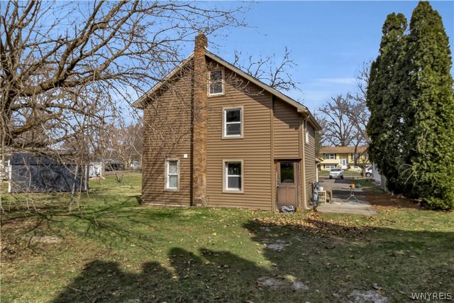 18 Russell Street, Lockport City, NY 14094