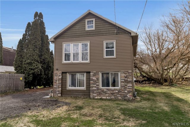 18 Russell Street, Lockport City, NY 14094