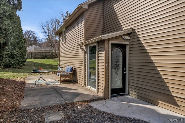 18 Russell Street, Lockport City, NY 14094