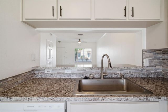 6229 BAYSIDE KEY DRIVE, Tampa, FL 33615