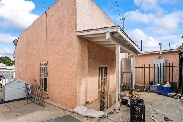 7705 S Vermont Avenue, Los Angeles, CA 90044