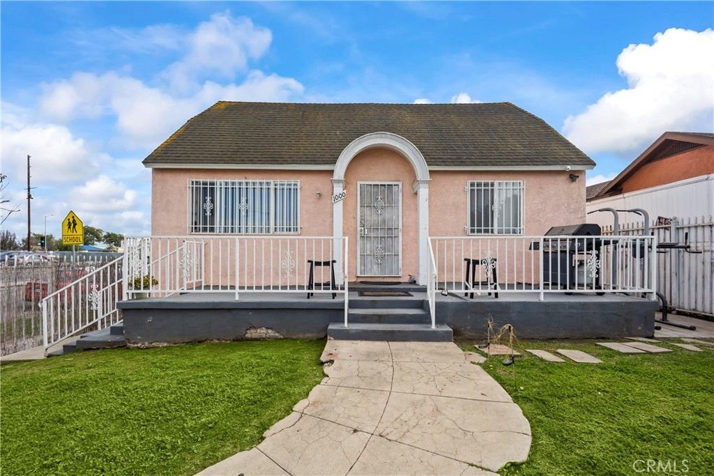 7705 S Vermont Avenue, Los Angeles, CA 90044 — photo 2