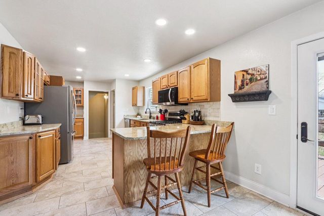 155 Concord LANE, West Bend, WI 53095