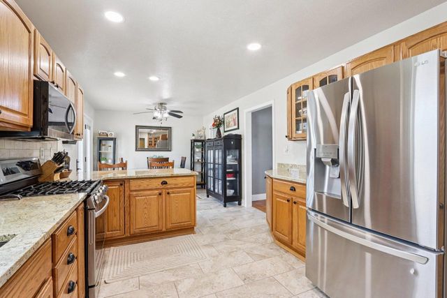 155 Concord LANE, West Bend, WI 53095