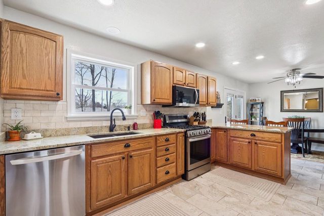 155 Concord LANE, West Bend, WI 53095