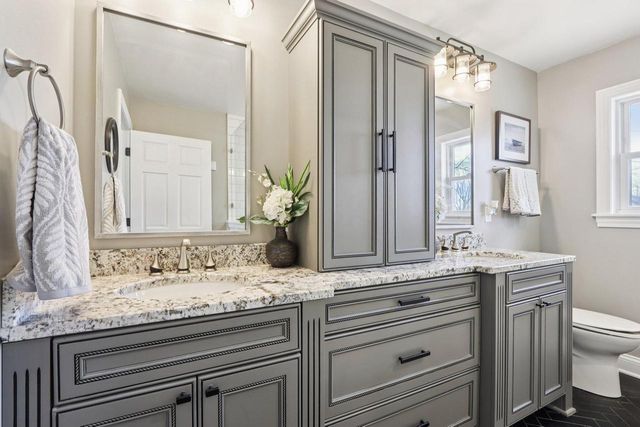 155 Concord LANE, West Bend, WI 53095