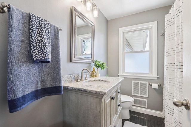 155 Concord LANE, West Bend, WI 53095