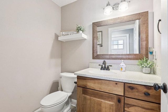 155 Concord LANE, West Bend, WI 53095