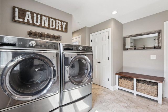 155 Concord LANE, West Bend, WI 53095
