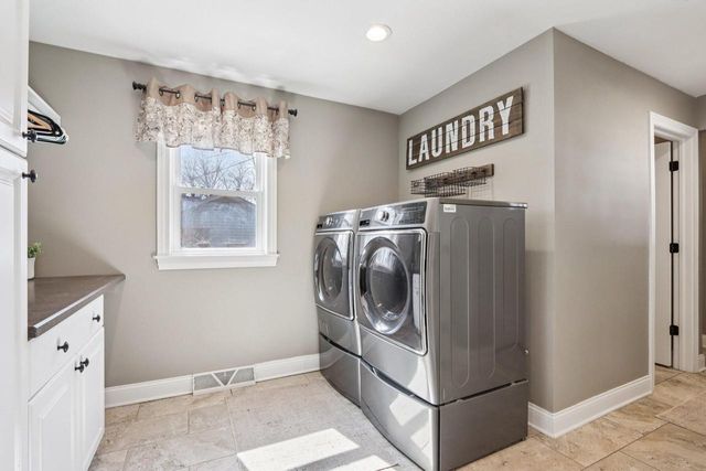 155 Concord LANE, West Bend, WI 53095