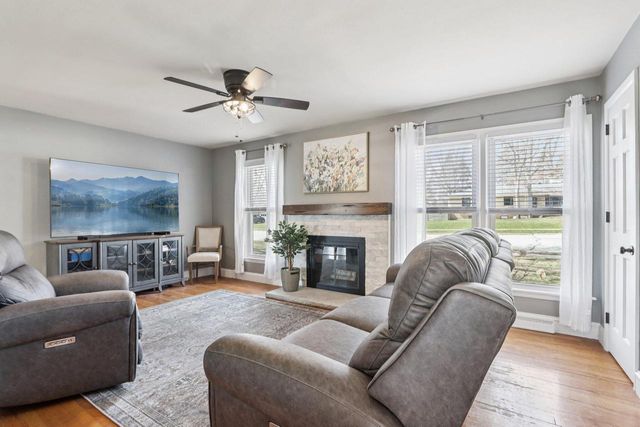 155 Concord LANE, West Bend, WI 53095