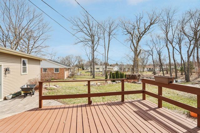 155 Concord LANE, West Bend, WI 53095