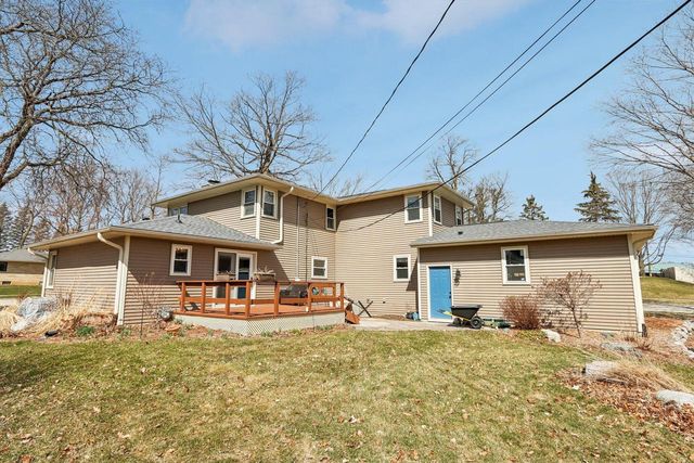 155 Concord LANE, West Bend, WI 53095