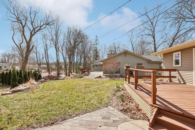 155 Concord LANE, West Bend, WI 53095