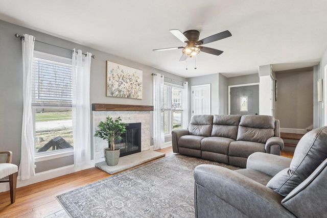 155 Concord LANE, West Bend, WI 53095