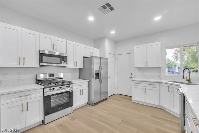 3508 Kittiwake Road, North Las Vegas, NV 89084