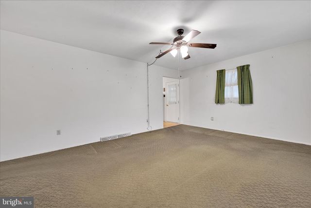 15 PHEASANT RUN, Fleetwood, PA 19522