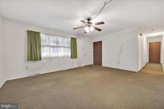 15 PHEASANT RUN, Fleetwood, PA 19522