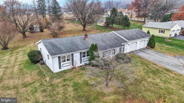 15 PHEASANT RUN, Fleetwood, PA 19522