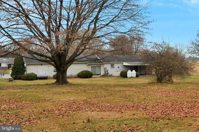15 PHEASANT RUN, Fleetwood, PA 19522