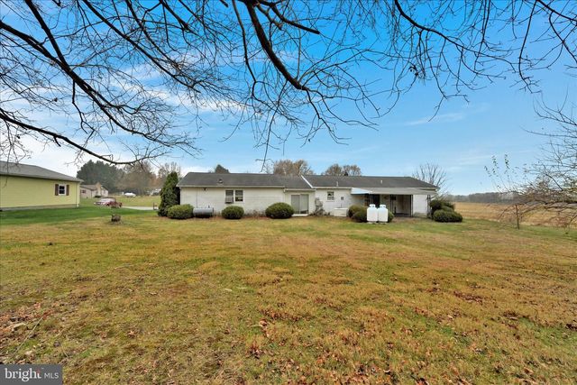 15 PHEASANT RUN, Fleetwood, PA 19522
