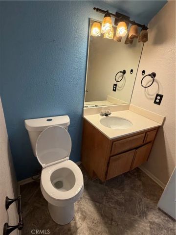 851 Chatham Way, San Jacinto, CA 92583