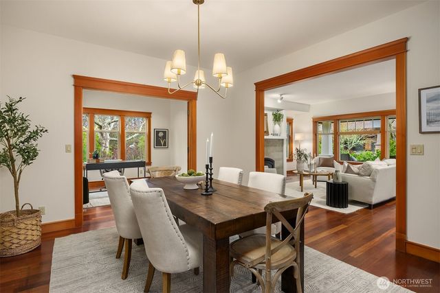 10202 Rodal Court NE, Bainbridge Island, WA 98110
