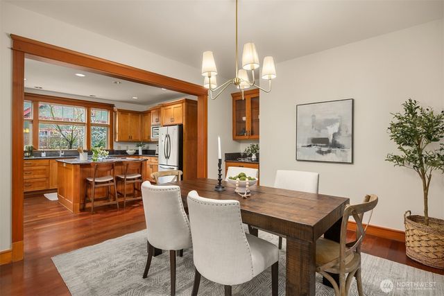 10202 Rodal Court NE, Bainbridge Island, WA 98110