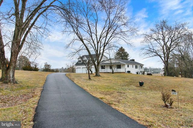 371 HERITAGE DR, Gettysburg, PA 17325