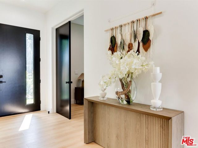 5929 Hesperia Avenue, Encino (los Angeles), CA 91316