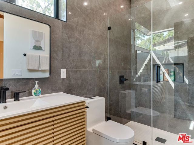 5929 Hesperia Avenue, Encino (los Angeles), CA 91316