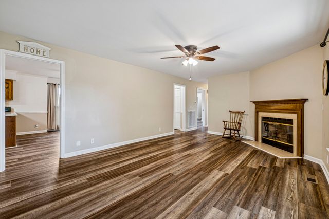 104 Jefferson Ct, White House, TN 37188