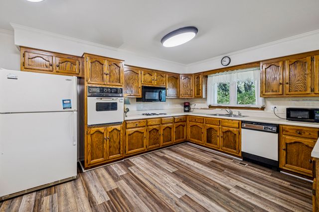 104 Jefferson Ct, White House, TN 37188