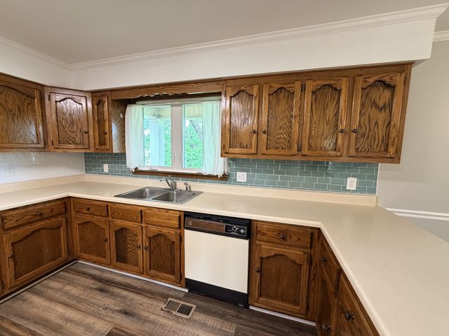 104 Jefferson Ct, White House, TN 37188